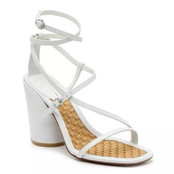 🆕 Salvatore Ferragamo Egadi 85 Leather Sandal in White Size 8.5 - Picture 1 of 11